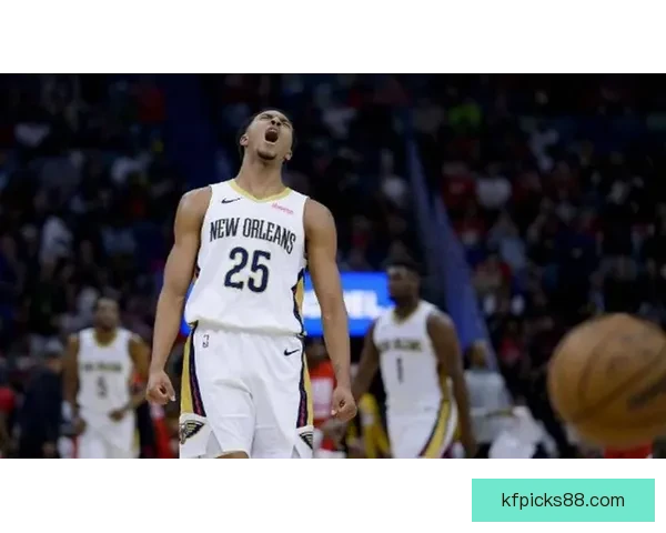 巴雷特在抢篮板时被锡安撞伤肩膀 已返回更衣室接受治疗